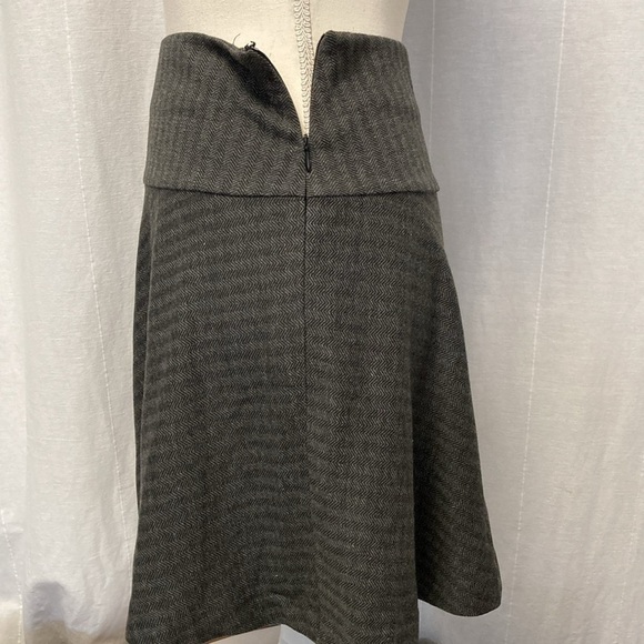 Kenzie grey tweed like pattern skirt - Picture 3 of 7